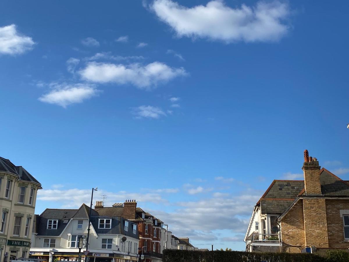 Bournemouth Beachfront Retreat 3 Bedroom 3 Bathroom Seaside B&B With Free Parking Esterno foto