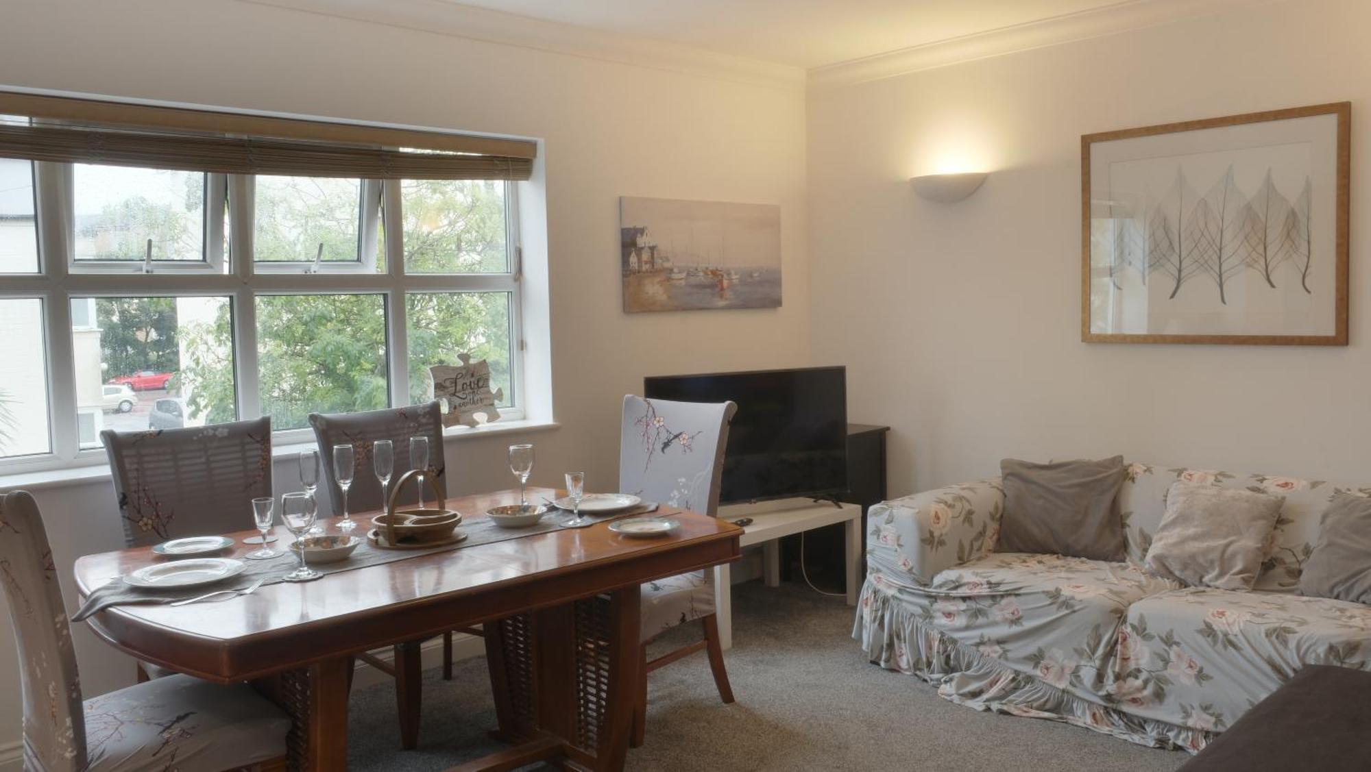 Bournemouth Beachfront Retreat 3 Bedroom 3 Bathroom Seaside B&B With Free Parking Esterno foto
