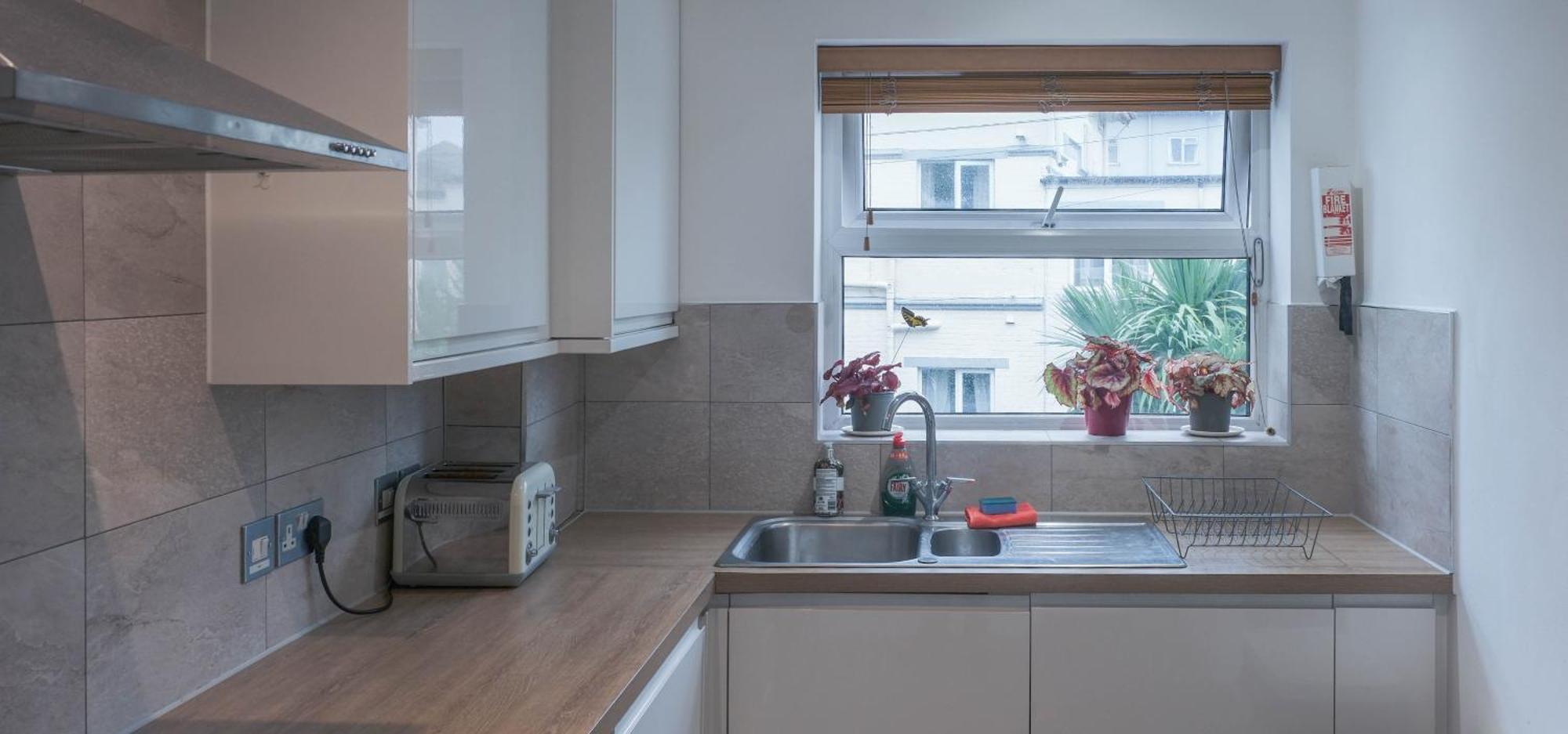 Bournemouth Beachfront Retreat 3 Bedroom 3 Bathroom Seaside B&B With Free Parking Esterno foto
