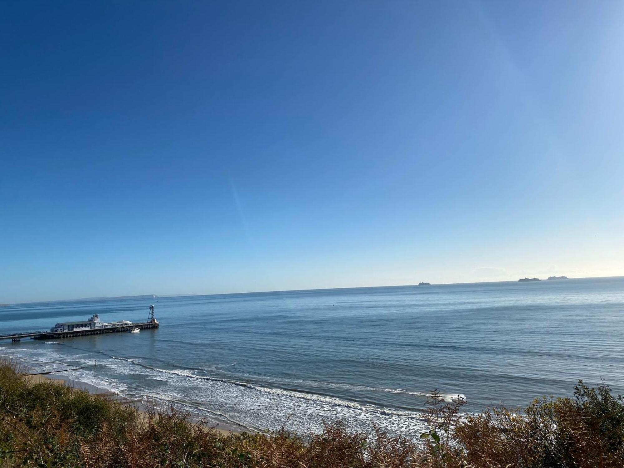Bournemouth Beachfront Retreat 3 Bedroom 3 Bathroom Seaside B&B With Free Parking Esterno foto